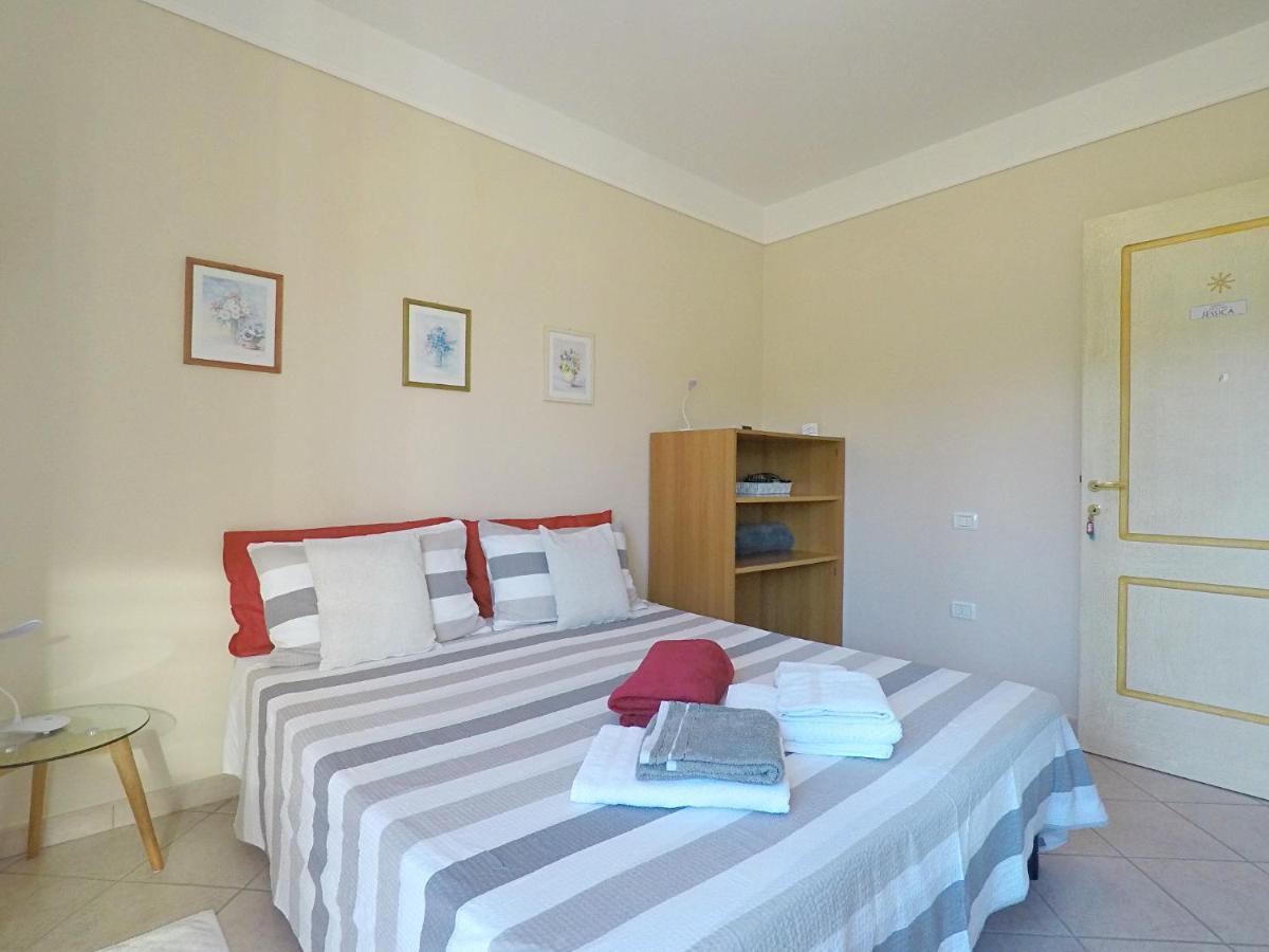 Bed & Breakfast Ajo A Casa Castelsardo Exterior foto